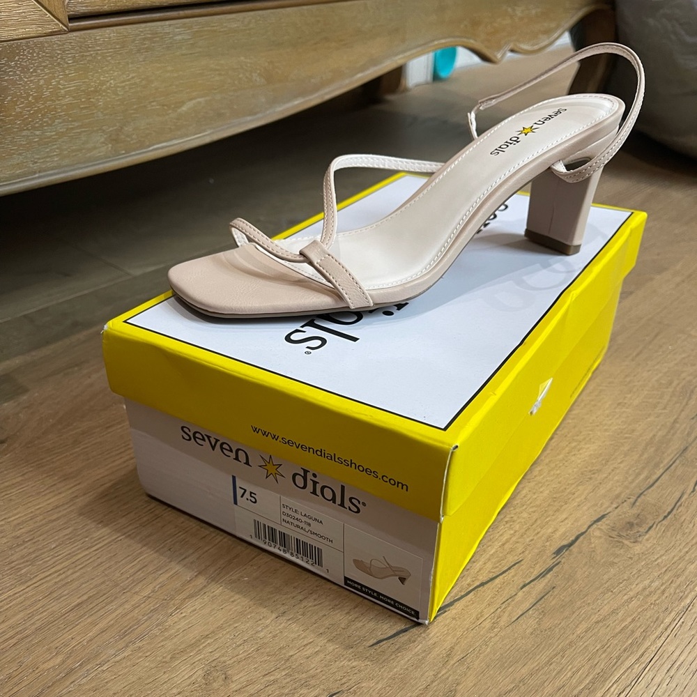 Seven Dials, 7.5 nude low heel